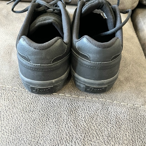NWOT Bass Leather Tennis Shoes - Picture 3 of 5